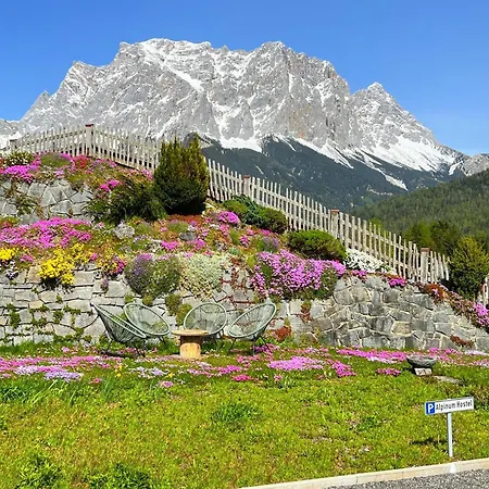 Alpinum - Guenstige In Der Zugspitz Arena ホステル *