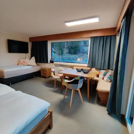 Hostel Alpinum - Guenstige In Der Zugspitz Arena *